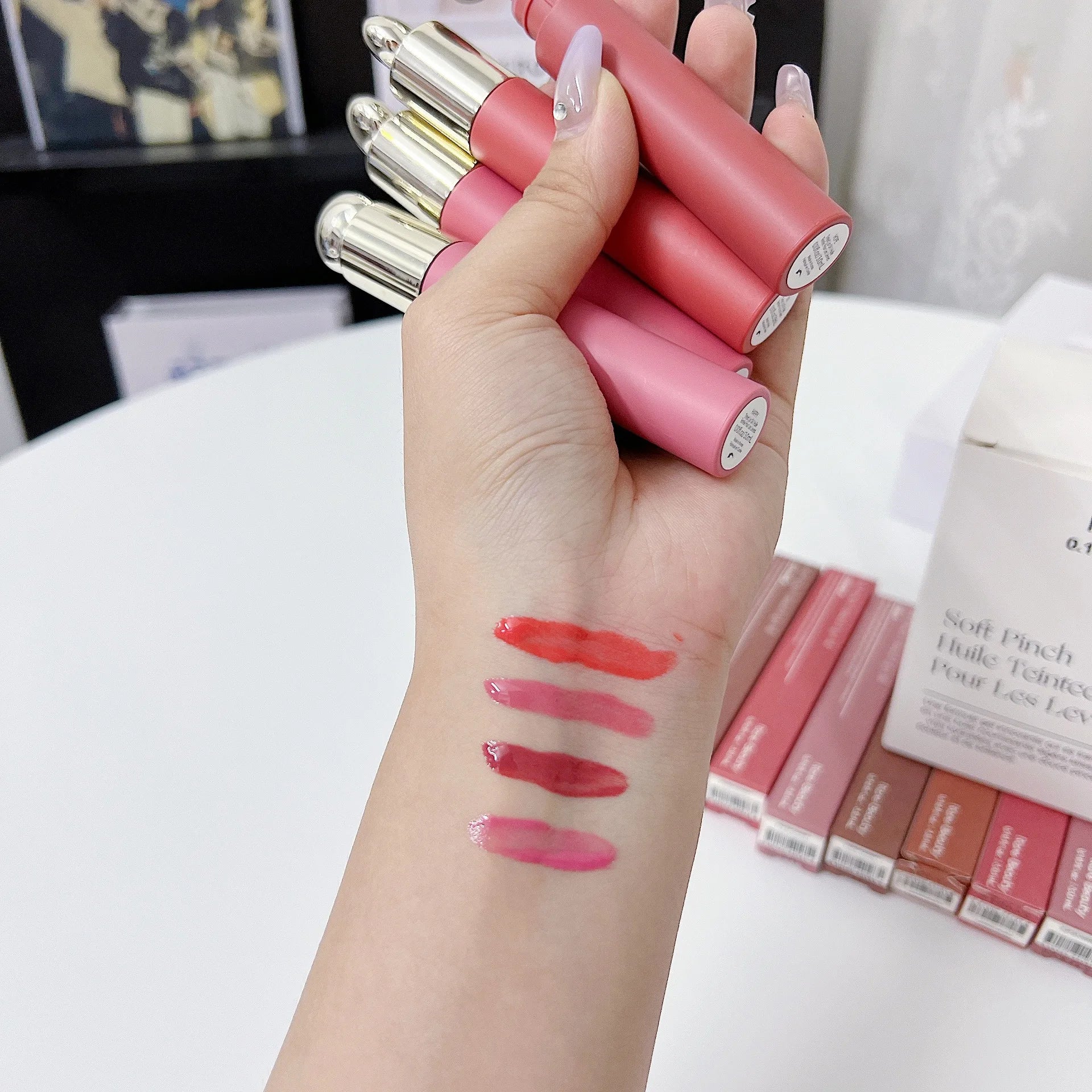 Rare Beauty Smooth Liquid Lip Gloss — Hydrating, Moisturizing & Long-Lasting Tinted Lip Oil